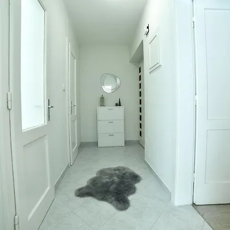 Apartamento Dora Sinj